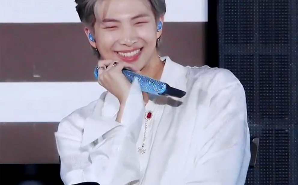 투표권을 받으려면 댓글을 남겨주세요 thumbnail