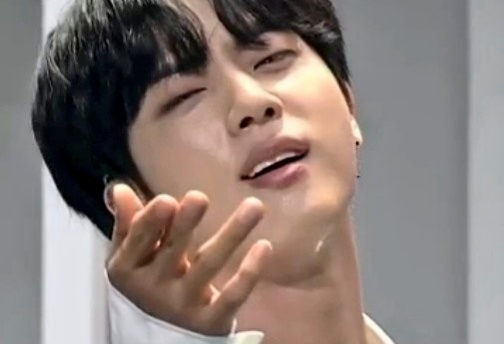 진에게 투표하고 오늘 밤 스트리밍하세요! thumbnail