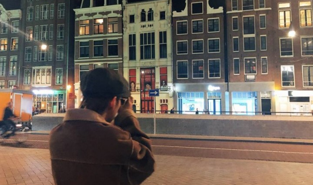 그날 사진에 찍힌 그남자 thumbnail