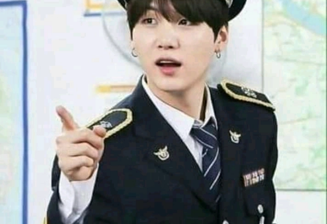 윤기에게 투표하고 댓글을 남겨주세요 thumbnail