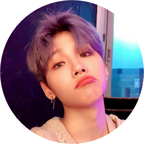 전웅 image