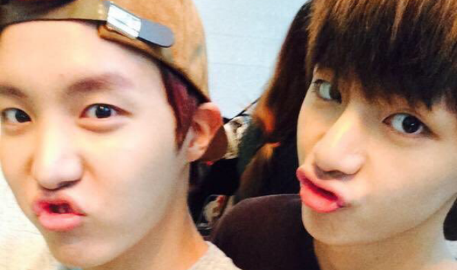 호석 & 태형 thumbnail