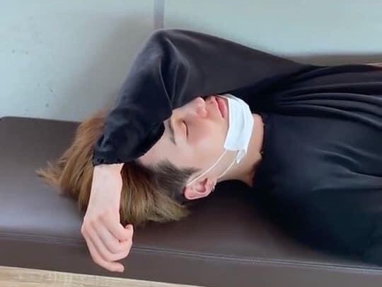 윤기에게 투표하세요 thumbnail