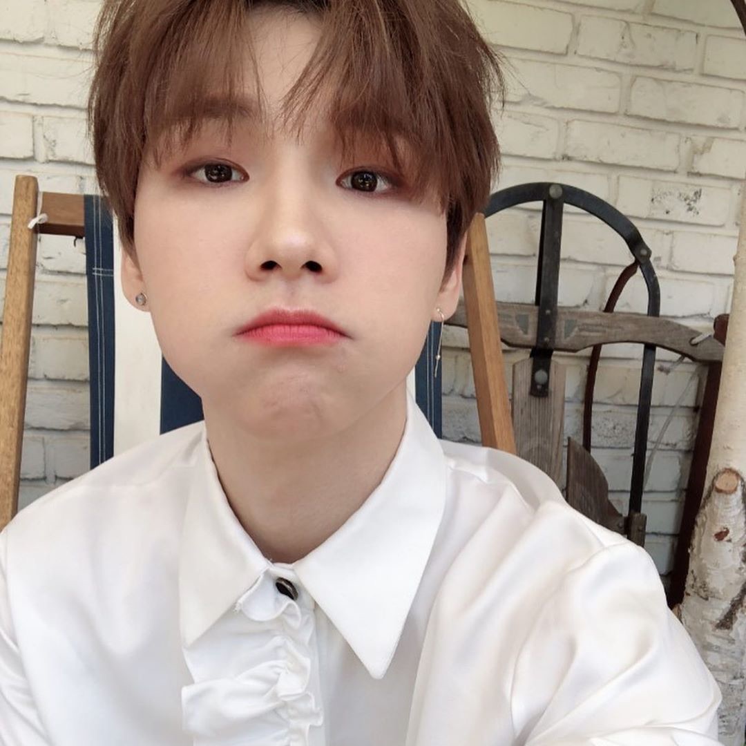 전웅 image