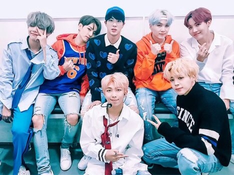 2명의 입양아 thumbnail