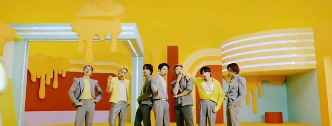 방탄소년단에게 투표하세요🗳️ thumbnail