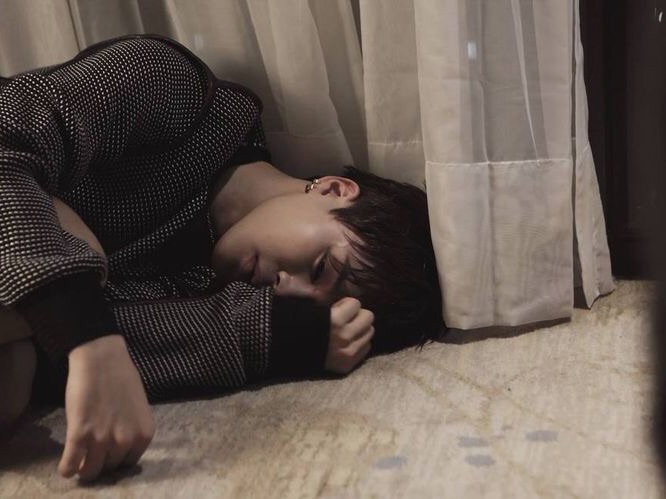 私の両親を殺した男と結婚します。 thumbnail