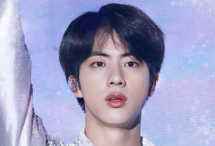 어느 고요한 밤에 thumbnail