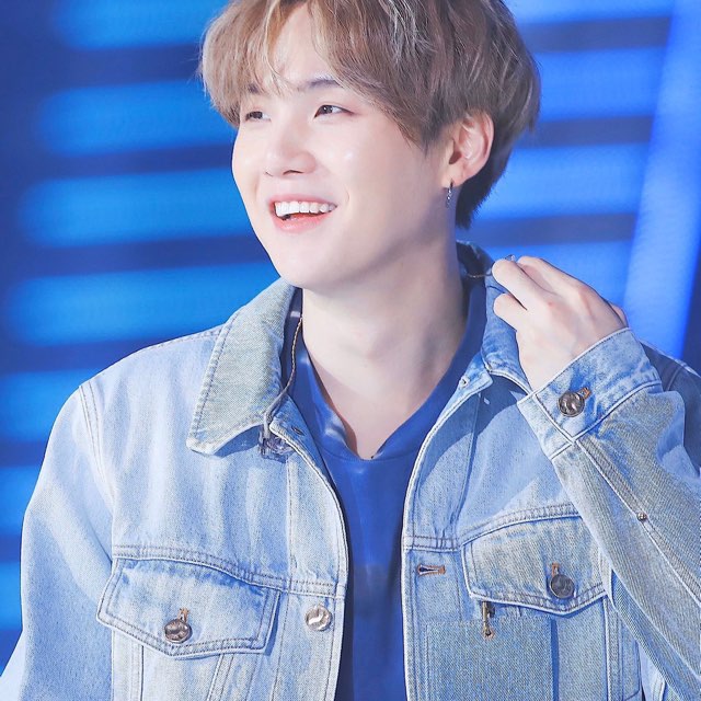 민윤기 / 18 image