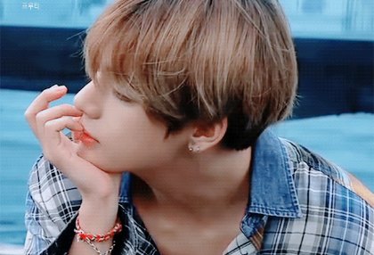 【短篇小說/短篇作品】“自私地，我想要你。” thumbnail