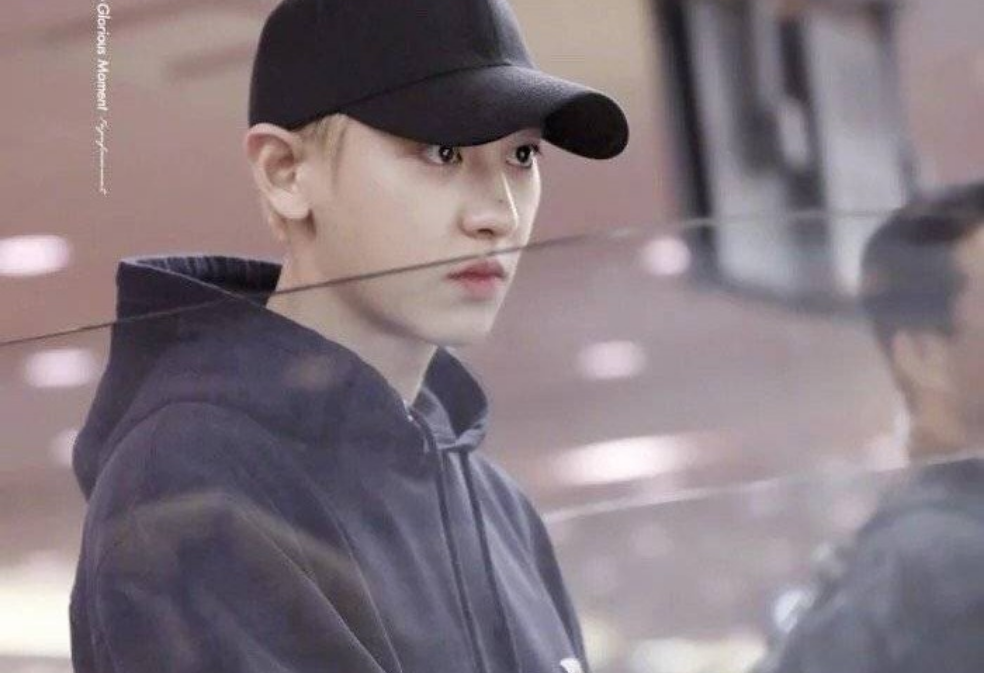 Pria keren asal Korea Selatan, LOEY thumbnail