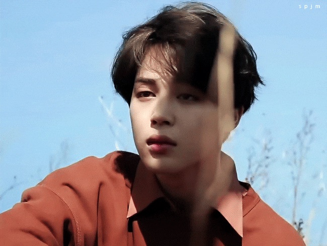 凍った女性 thumbnail