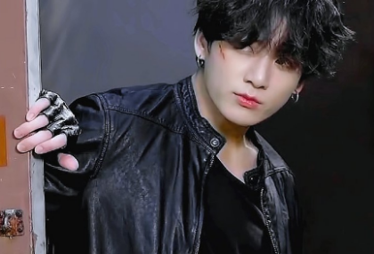 Pekerja toko serba ada di Busan & petugas polisi desa di Busan thumbnail