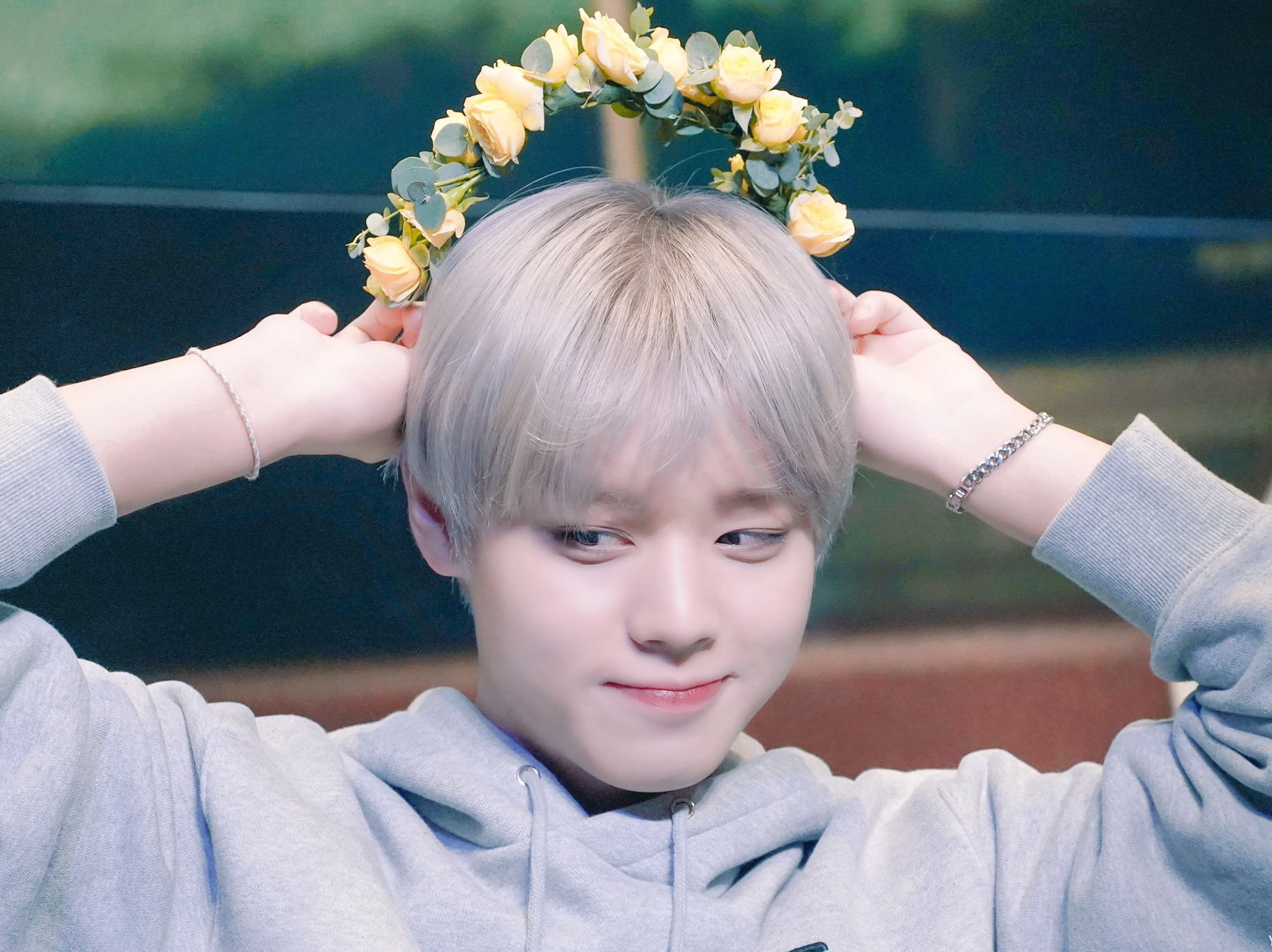 샤오쉰은 정말 잘생겼다 thumbnail