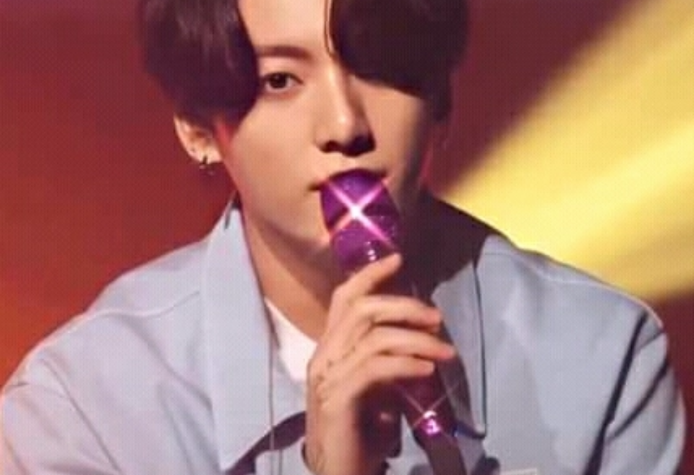 神秘的最年轻经理 thumbnail