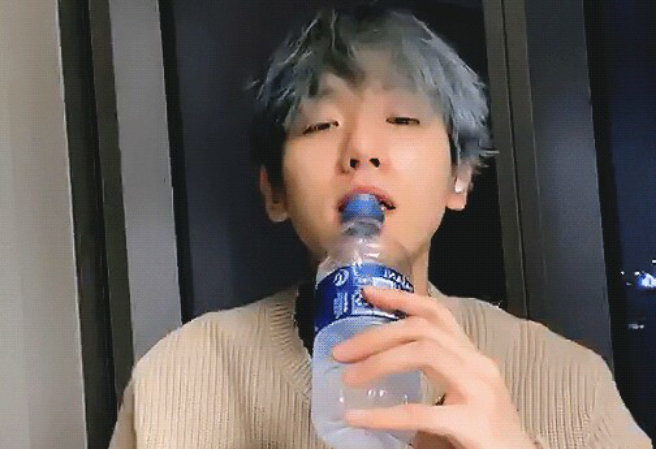 변백현 thumbnail