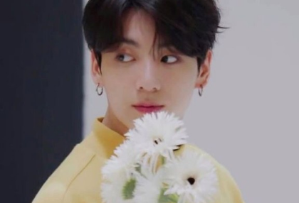 ¿Un solitario fue adoptado por un anciano famoso? thumbnail