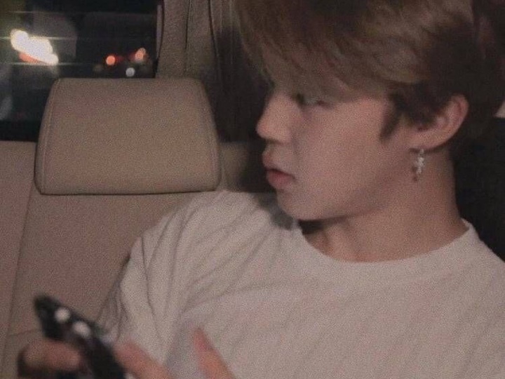 살인자의 딸로 살아간다는 것은 thumbnail