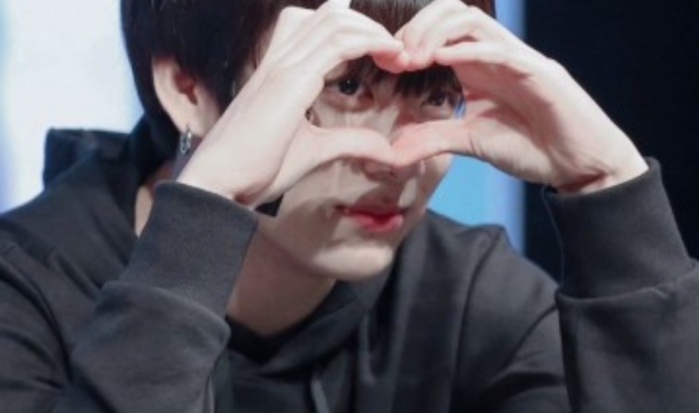 TALK: "Battle Dating with a Reckless Same-Age Boyfriend" thumbnail