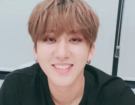 投票給 BINNIE🐷🐰 thumbnail