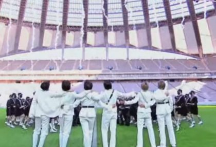 Tôi chỉ muốn chạm vào khuôn mặt bạn một lần thôi. thumbnail