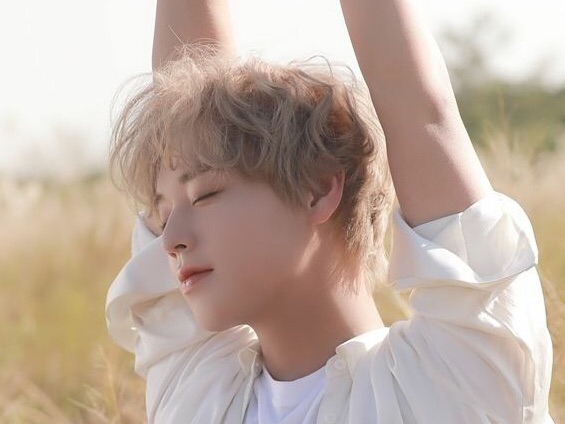 Vote for Park Jihoon thumbnail