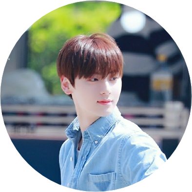 황민현 image