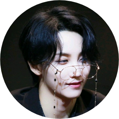편의점 직원...? image