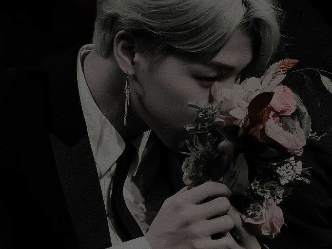 그림자 속의 남자 thumbnail