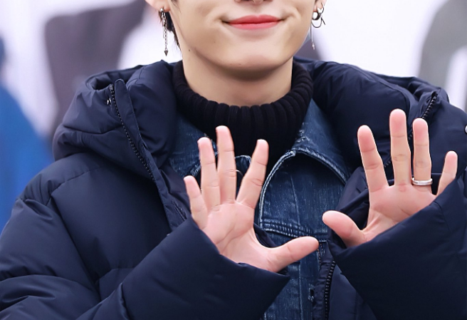 민호에게 투표하세요 thumbnail