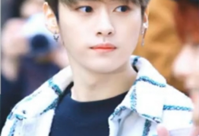 민호에게 투표하세요 민호 thumbnail