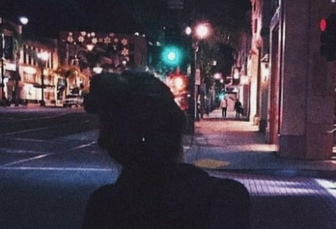 Cinta, Musim Gugur, dan Berenang. thumbnail