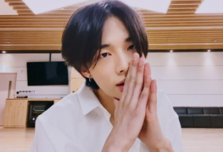 ¡VOTA POR HYUNJIN! thumbnail