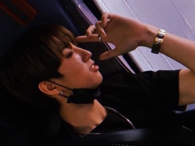 Sendirian dalam kegelapan thumbnail