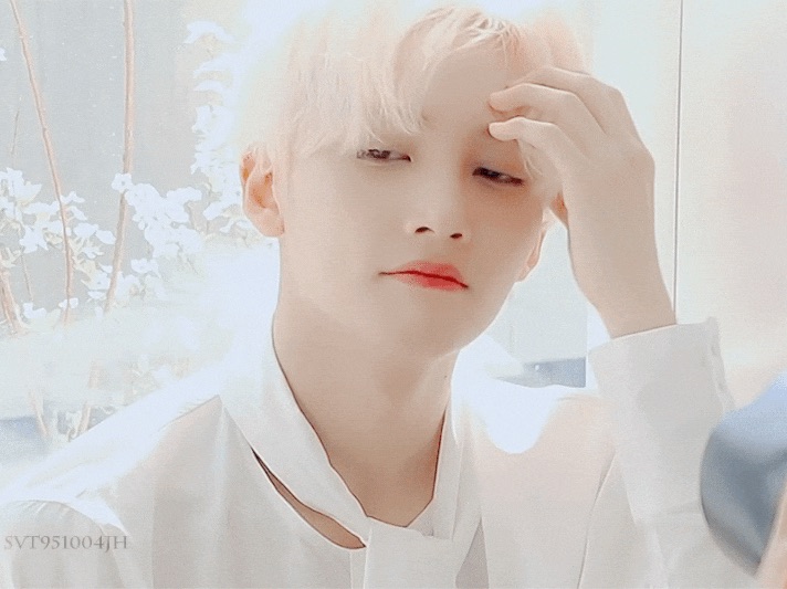 與半人半獸共處？ thumbnail