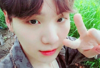 Y00NGI에게 투표해주세요 ^_^ thumbnail