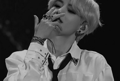 与酒保的政治联姻 thumbnail