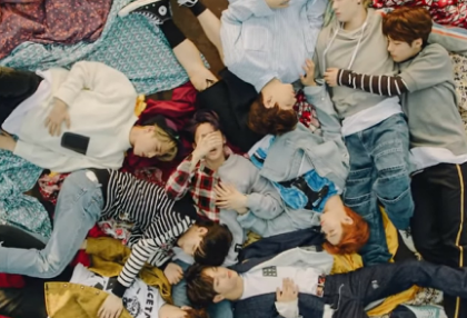 게으른 스테이를 위한 팬픽 가이드♡😴 thumbnail