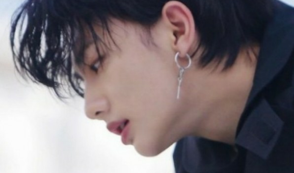 鉉辰正在工作！ thumbnail