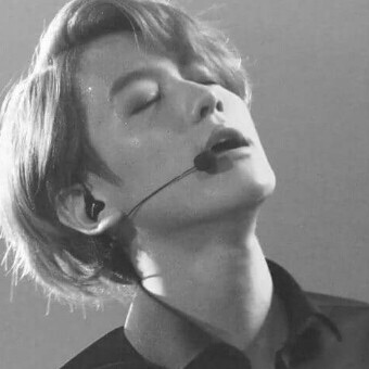 변백현 image
