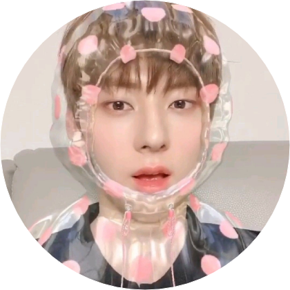 황민현 image