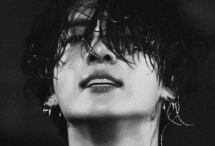 A cute black cat💜...or rather a jaguar?! (on hiatus) thumbnail