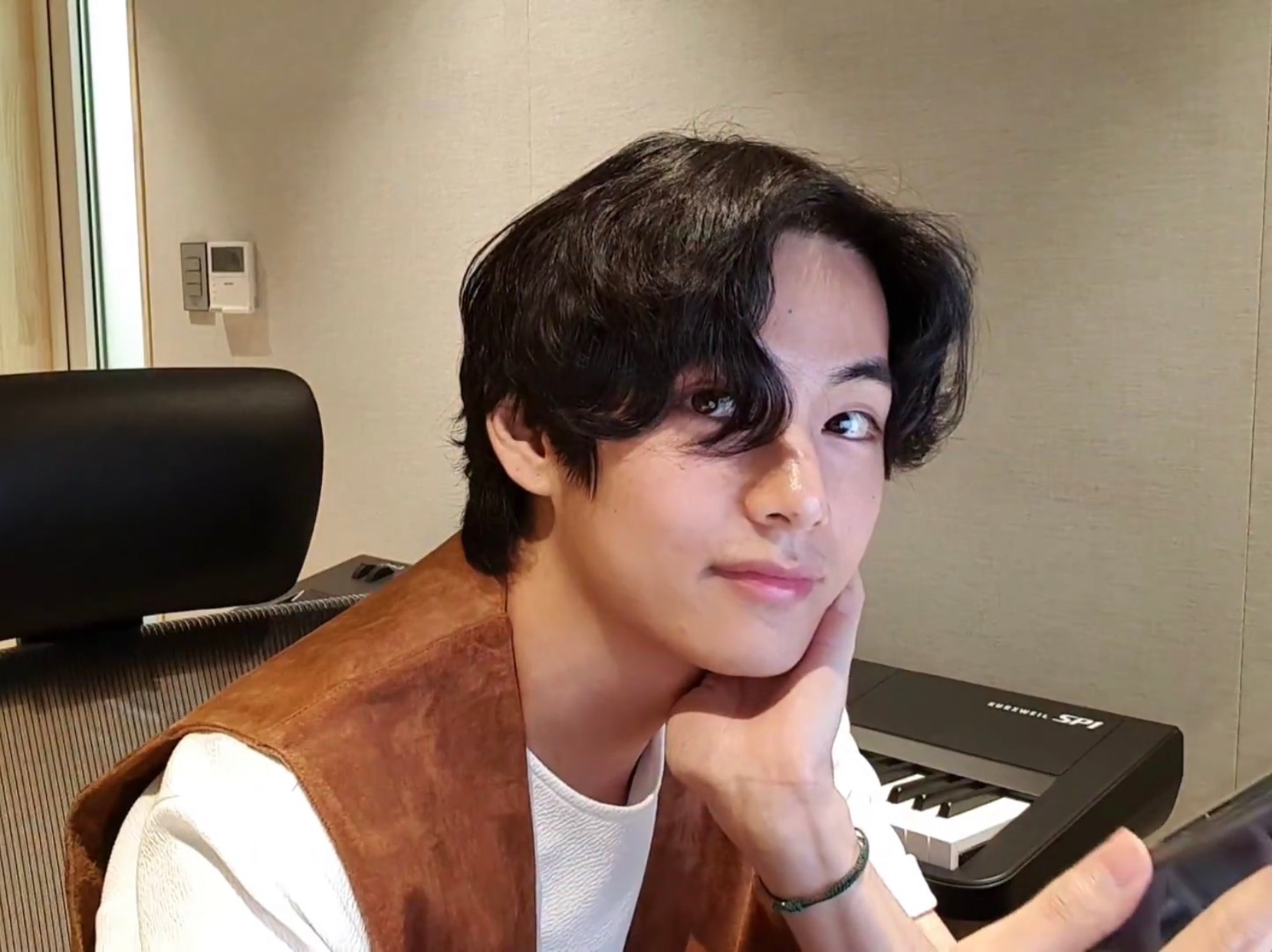 Mon préféré est juste devant moi thumbnail