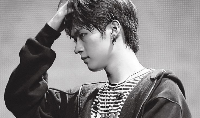 VOTE FOR SKZ LEEKNOW  thumbnail