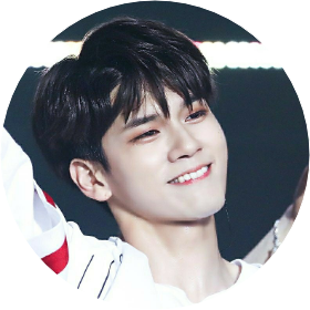 옹성우 image