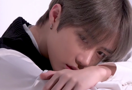 얘, 좀 이상한것같아 thumbnail