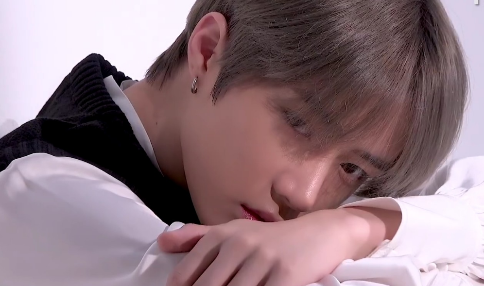 얘, 좀 이상한것같아 thumbnail