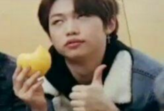 VOTE FOR STRAY KIDS thumbnail