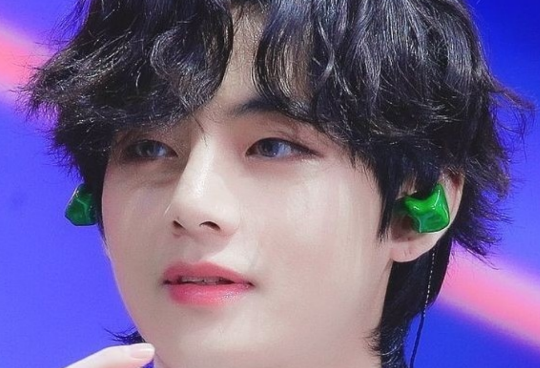 I was adopted by BTS V...but... thumbnail