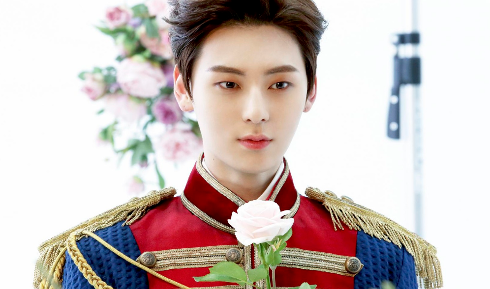 Vote for Minhyun 23 thumbnail